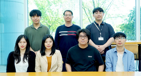 정현호 GIST 교수(앞줄 왼쪽 세번째)와 연구진 모습.  GIST 제공